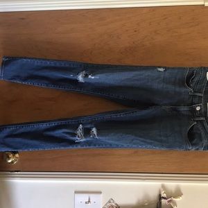 size 28 levi’s 711 skinny